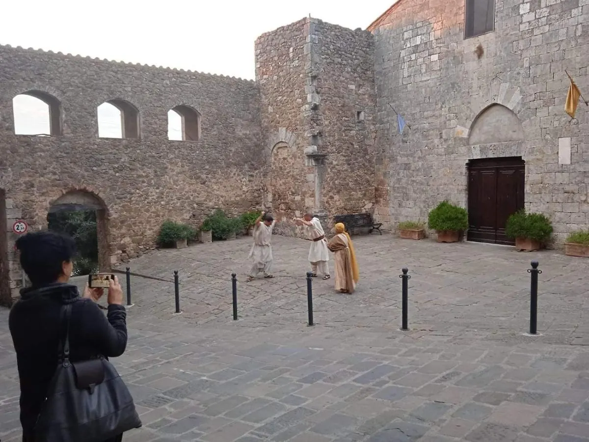 Casa Delle Mura Montemerano 0*,